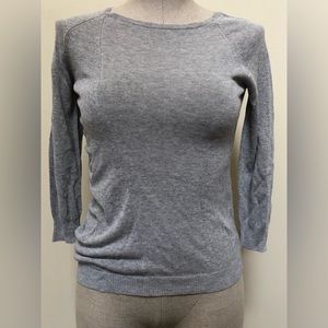 Theory asymmetric seams and ruched 3/4 sleeve summer knit top gray S/P